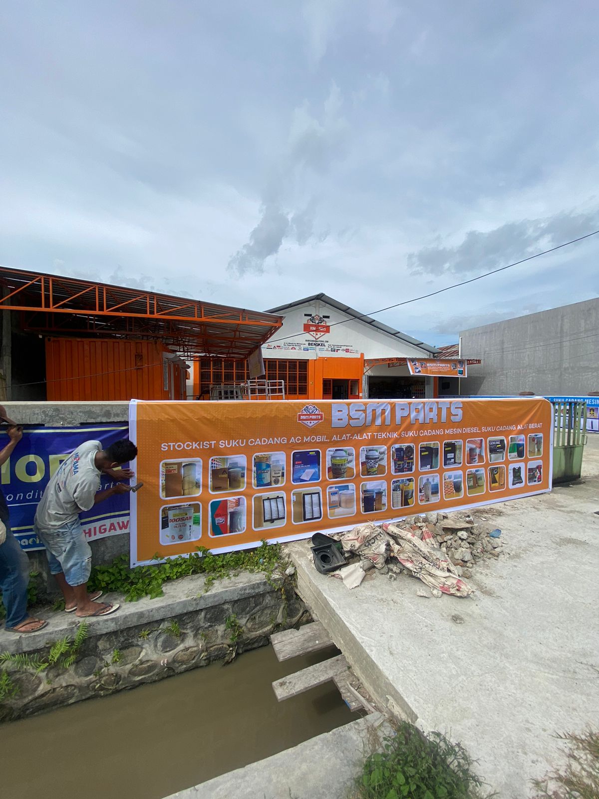 BANGUNAN DEPAN BSM PARTS BANGUNAN DEPAN BSM PARTS
