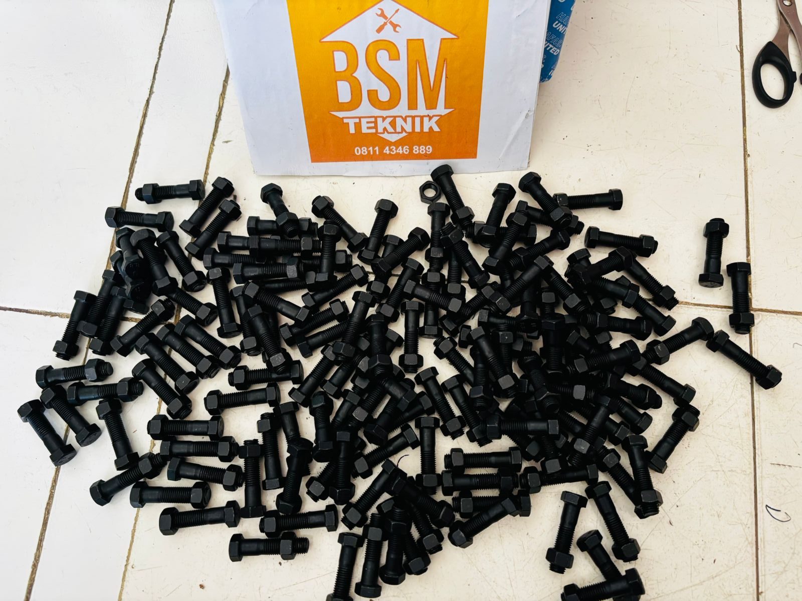 BAUT MUR BAJA HITAM DI GORONTALO