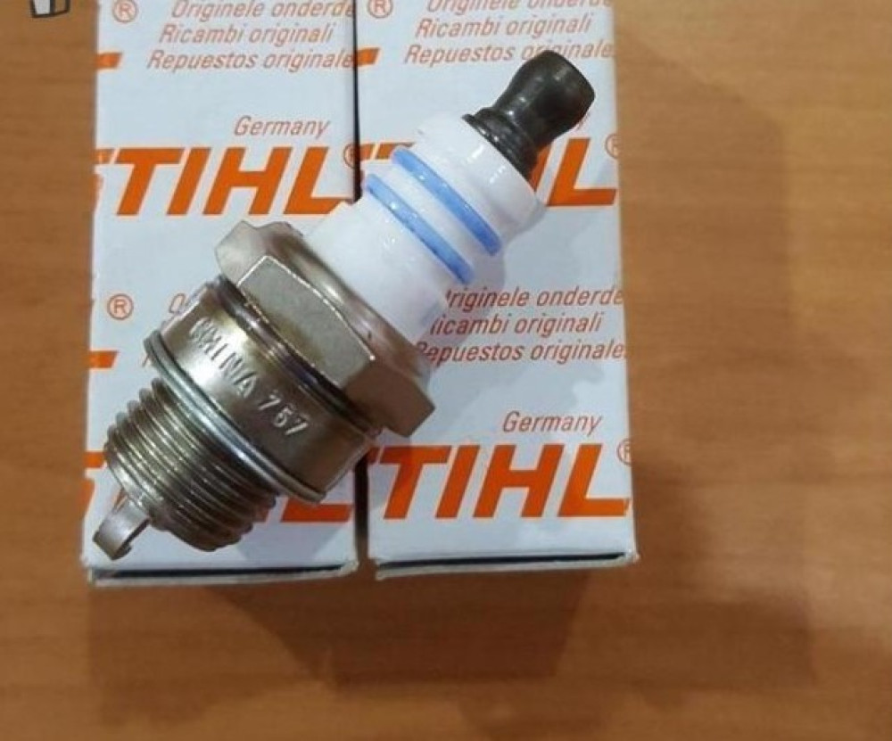Busi Spark Plug MS382 070 (MS 720) ORIGINAL STIHL BOSCH WSR6F 1110-400-7005