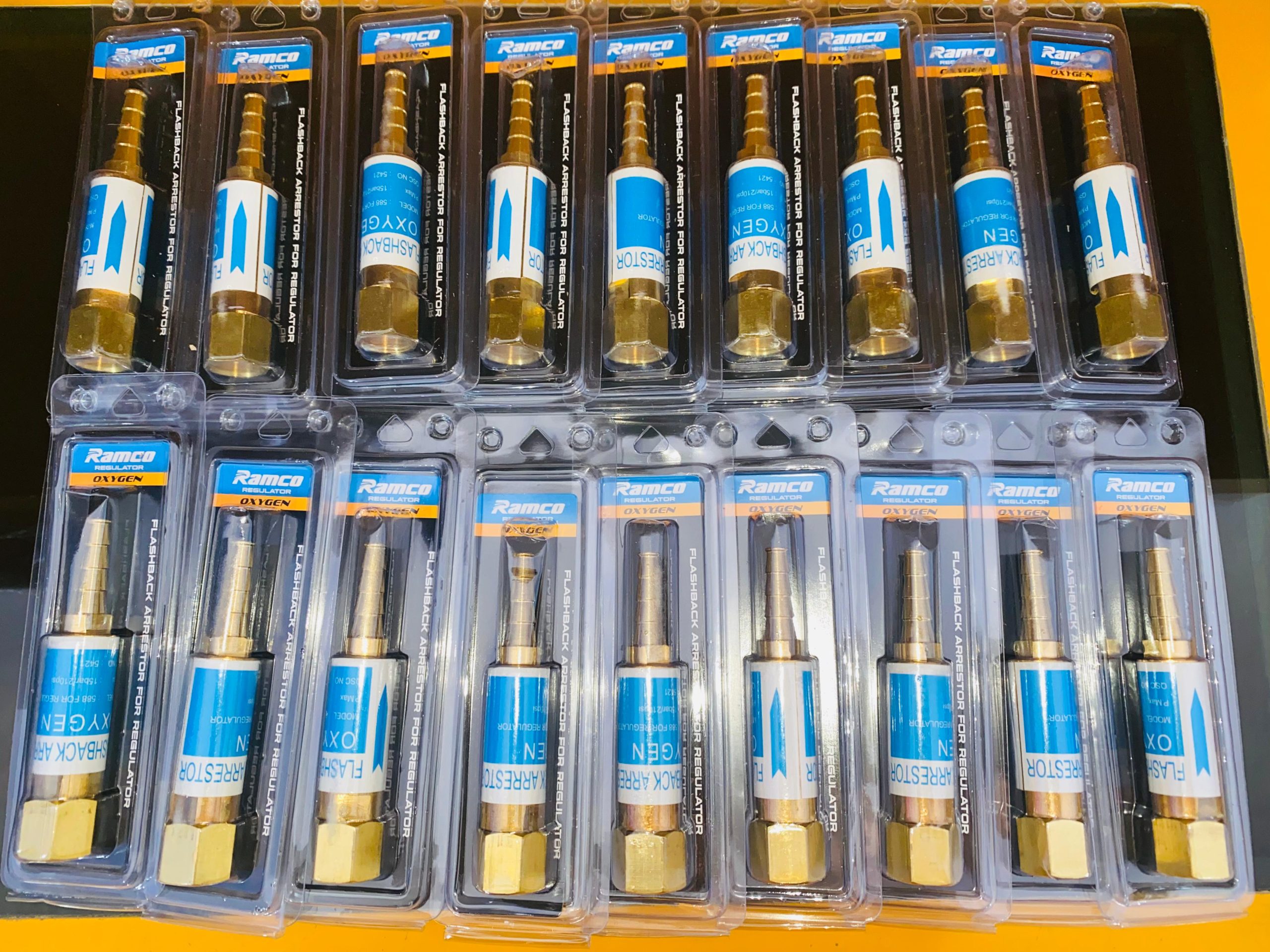 FLASHBACK ARRESTOR RAMCO REGULATOR OXYGEN FLASHBACK ARRESTOR RAMCO REGULATOR OXYGEN