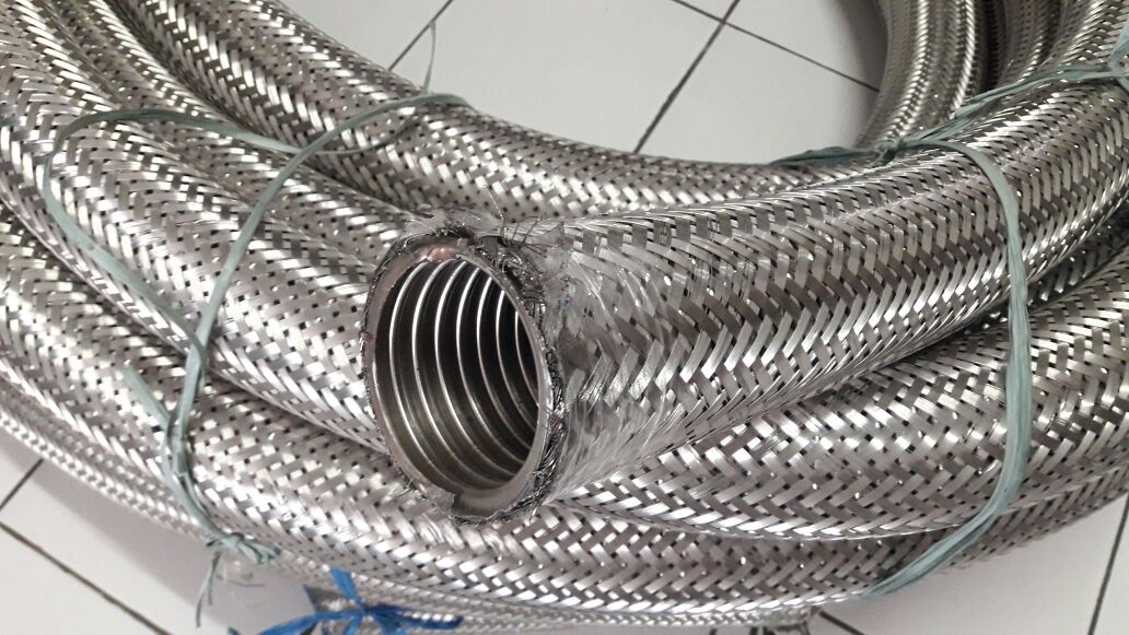 SELANG FLEXIBLE METALIC HOSE 34 INCHI SELANG FLEXIBLE METALIC HOSE 34 INCHI