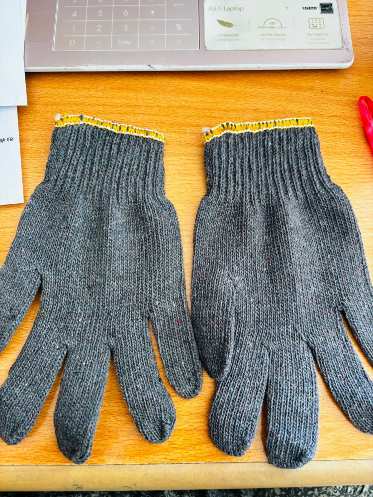 Sarung Tangan Kerja Rajut Abu Merek Buldozer PerPasang