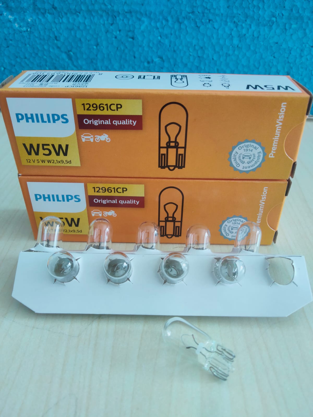 Bohlam Colok Tusuk T10 12V W5W Philips Kode 12961CP harga per pc
