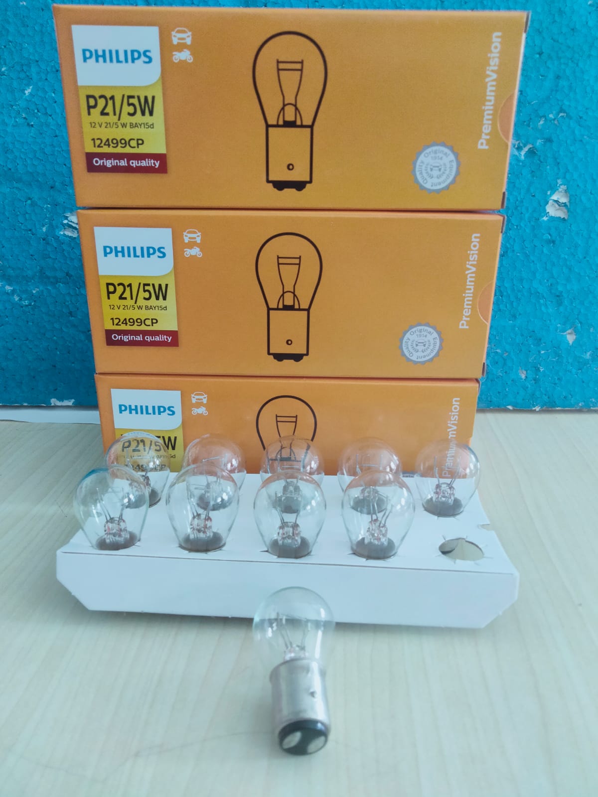 Bohlam Rem Stop PHILIPS 12499CP 12V P21 ATAU 5W Kaki 2 besar Bening MOTOR DAN MOBIL Harga Perbuah