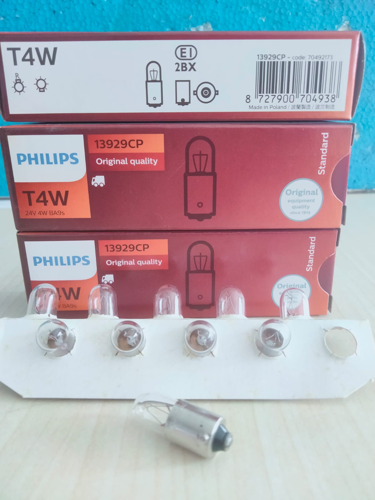 Bohlam senter putar kecil 24V 4W T4W Philips Kode harga per pc 13929CP