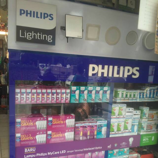 DISPLAY KOLEKSI LAMPU PHILIPS