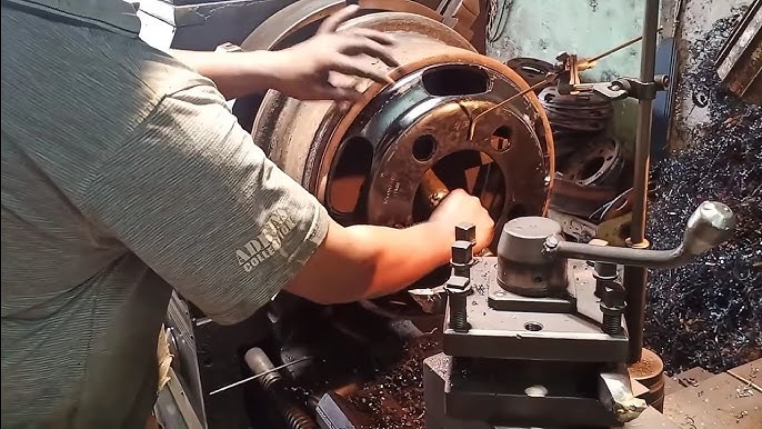 JASA PERBAIKAN SERVICE DAUN MANGKOK VELG TRUK