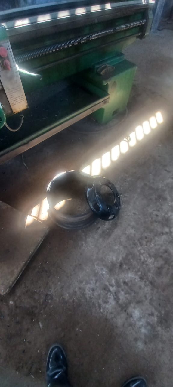 Jasa Servis Topi Velg Truk