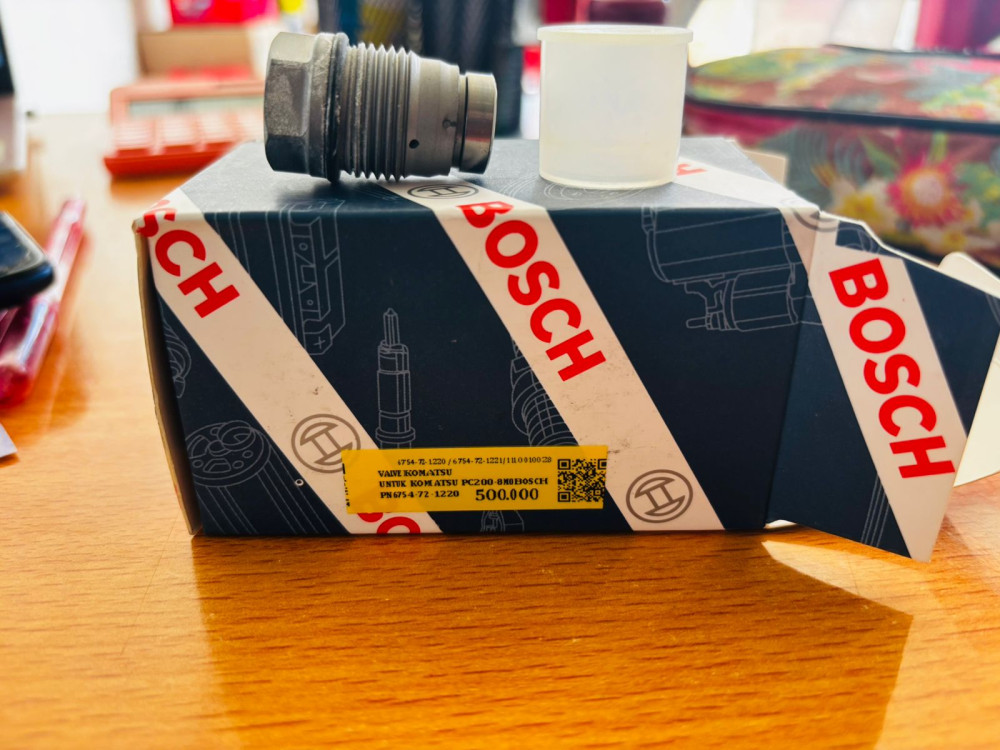 Limiter Valve Commonrail KOMATSU PC200-8M0 Volvo EC210 OEM BOSCH PN 6754-72-1220