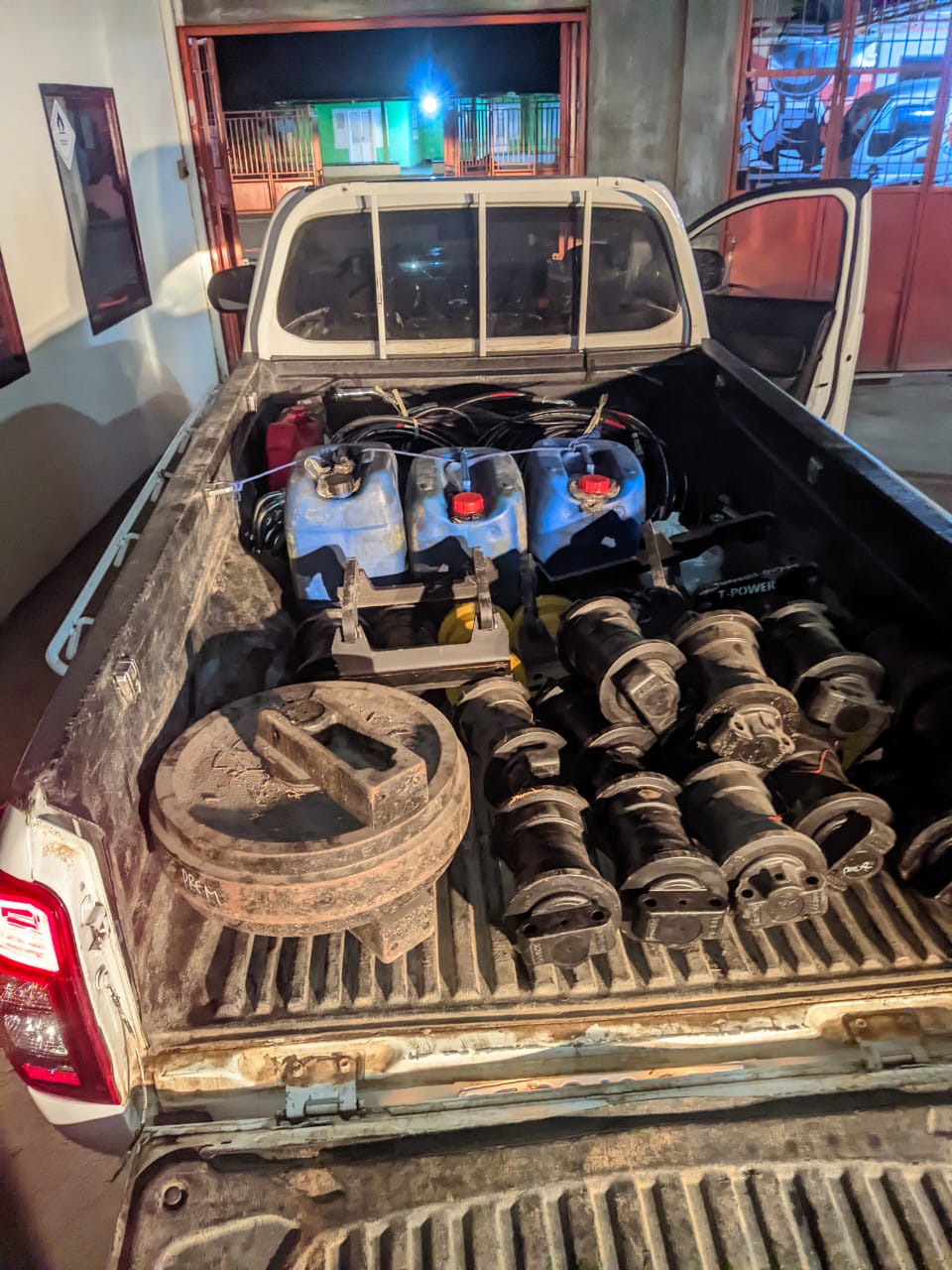 PENJUALAN VIA ROLLER BAWAH HITACHI ZAXIS2005G UNDERCARRIAGE EKSAVATOR