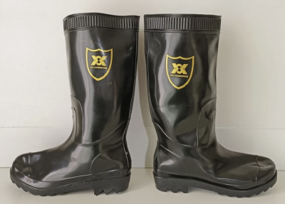Sepatu Boot Karet Safety Hitam YSK