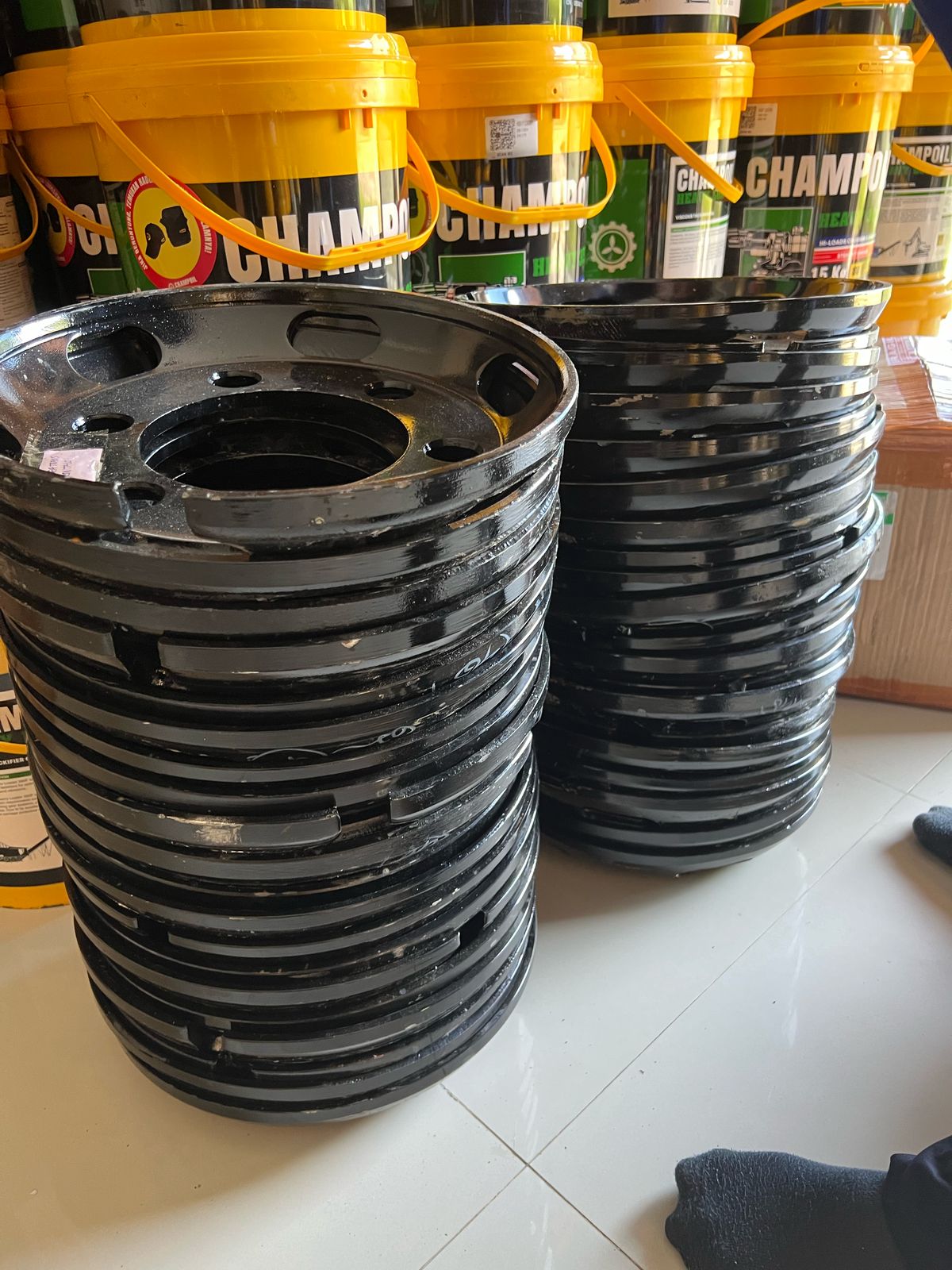 DISTRIBUTOR JUAL DAUN TOPY VELG BARU DI GORONTALO