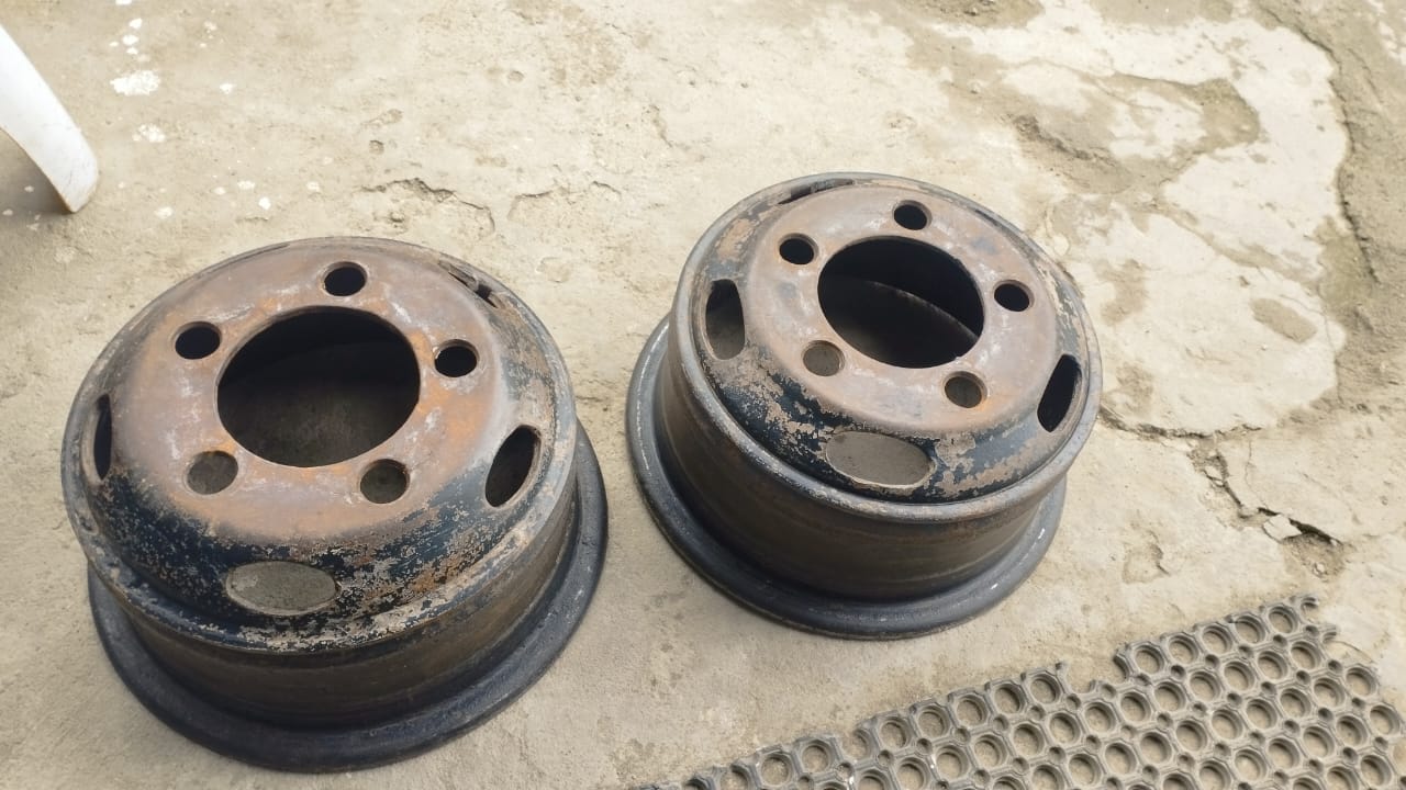 ORDERAN PELANGGAN KONTRAKTOR GANTI TOPI PELEK