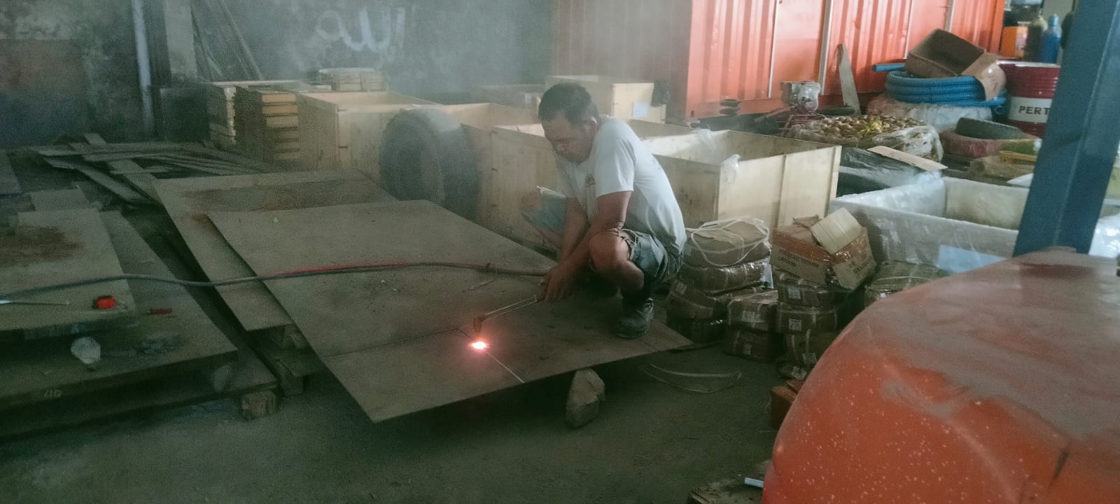 PENJUALAN BESI PLAT UKURAN TEBAL 20 MM (40cmx40cm)