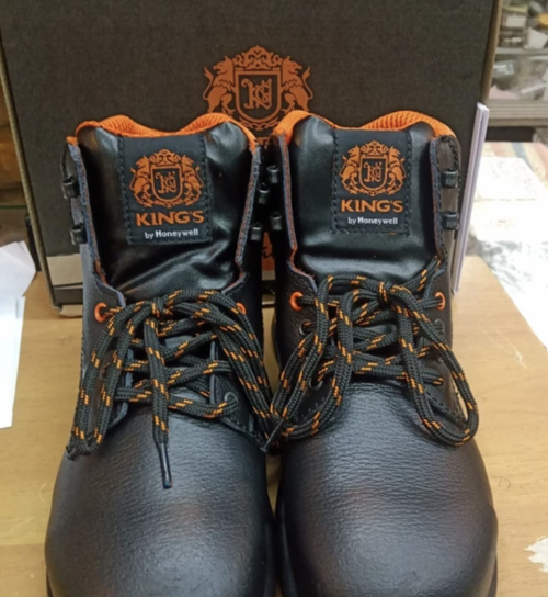 SAFETY SHOES SIZE 42 MERK KINGS