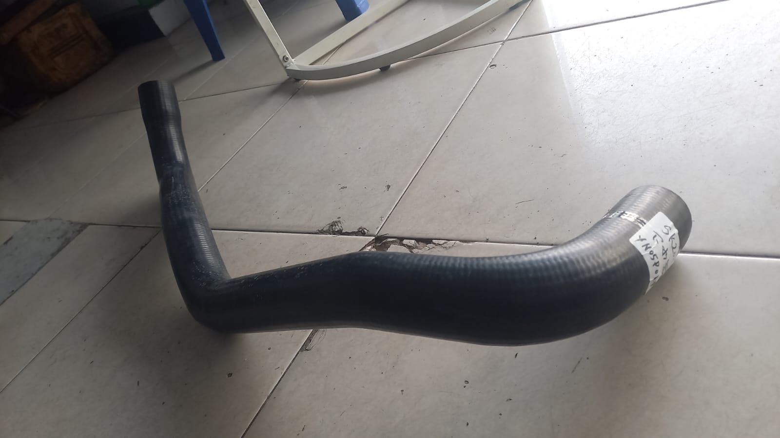 SELANG HOSE RADIATOR BAWAH KOBELCO SK 200-8 OEM PN YN05P01494P1