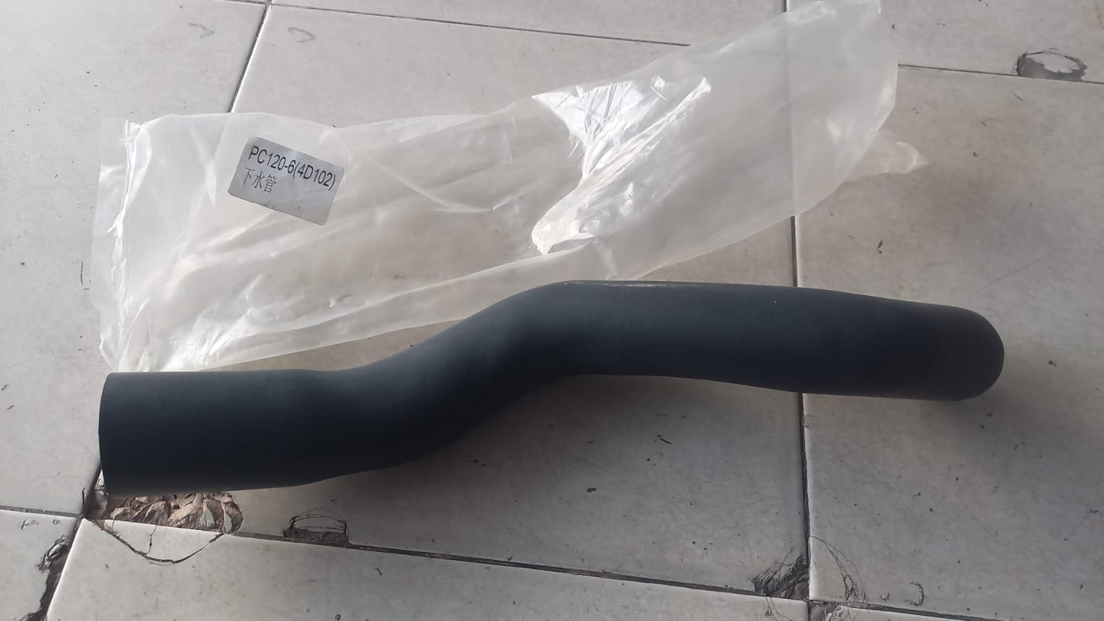 SELANG HOSE RADIATOR BAWAH KOMATSU PC78UU PC100-6 PC120-6 4D102 PN 203-03-67190