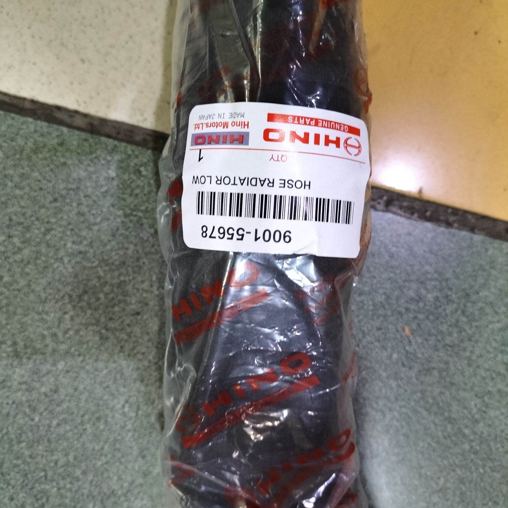 Selang Radiator Bawah HINO LOHAN FM260 PN 9001-55678