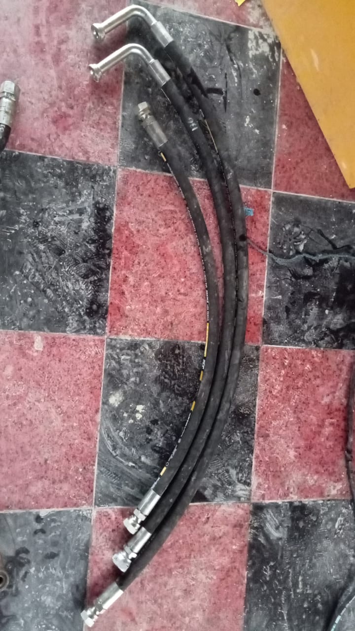 HOSE BUCKET VOLVO EC200D