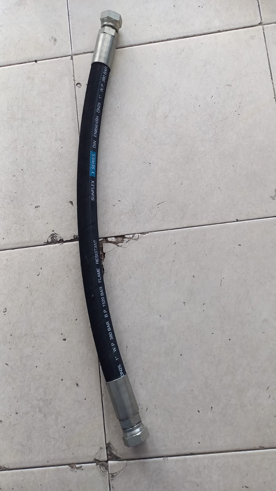 HOSE HIDROLIK BOOM KOBELCO SK200-8