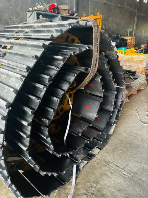 PENJUALAN TRACKLINK TRACK SHOE TERMASUK PEMASANGAN KE PELANGGAN KEBUN 8