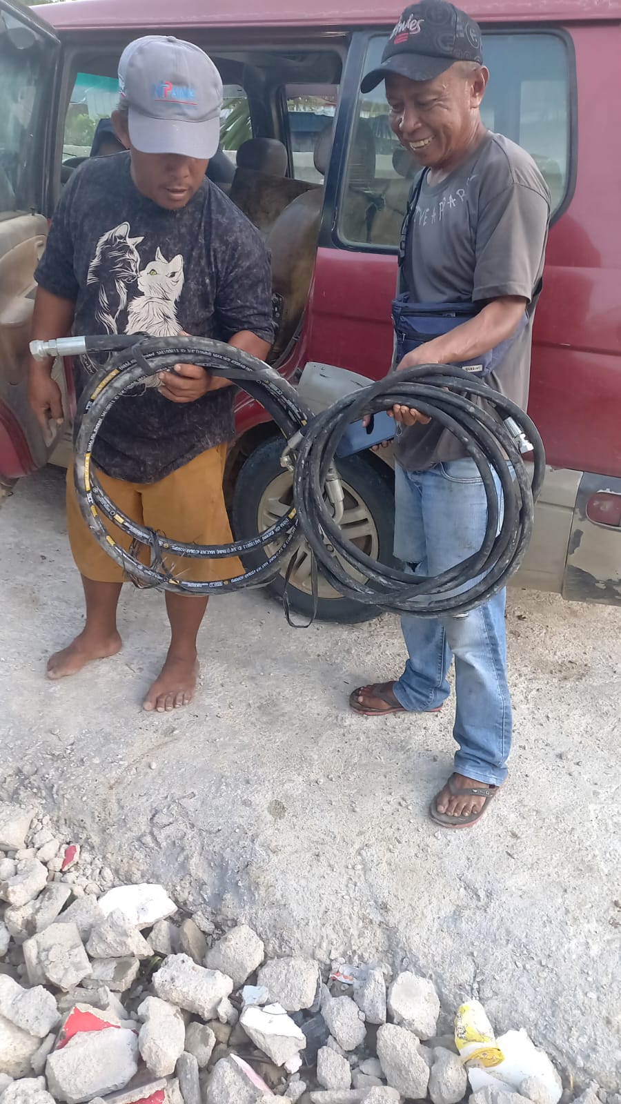 Hose pompa vibro cat dan hos blits Motor Grader Cat By Finn Power