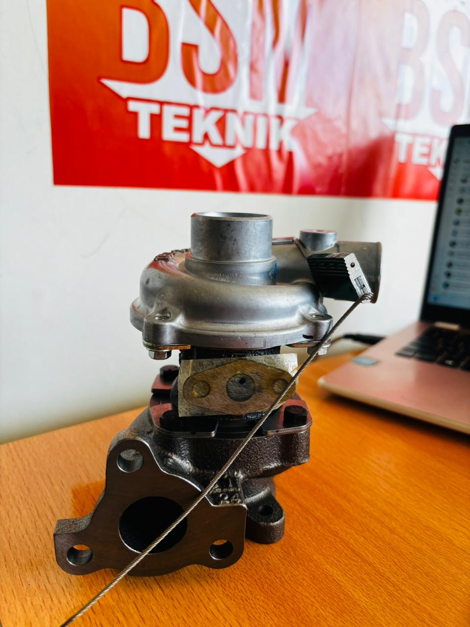 Turbocharger IHI RHB31 RHF5 Yanmar Engine 4TNV84 4TNE84T-G1 A Komatsu PC50 129406-18010