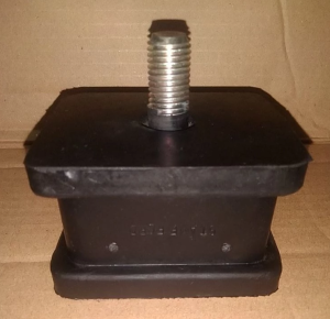 Engine Mounting Karet Dudukan Genset Stamford 95x80x60 MM Baut M16 Dobel Plat