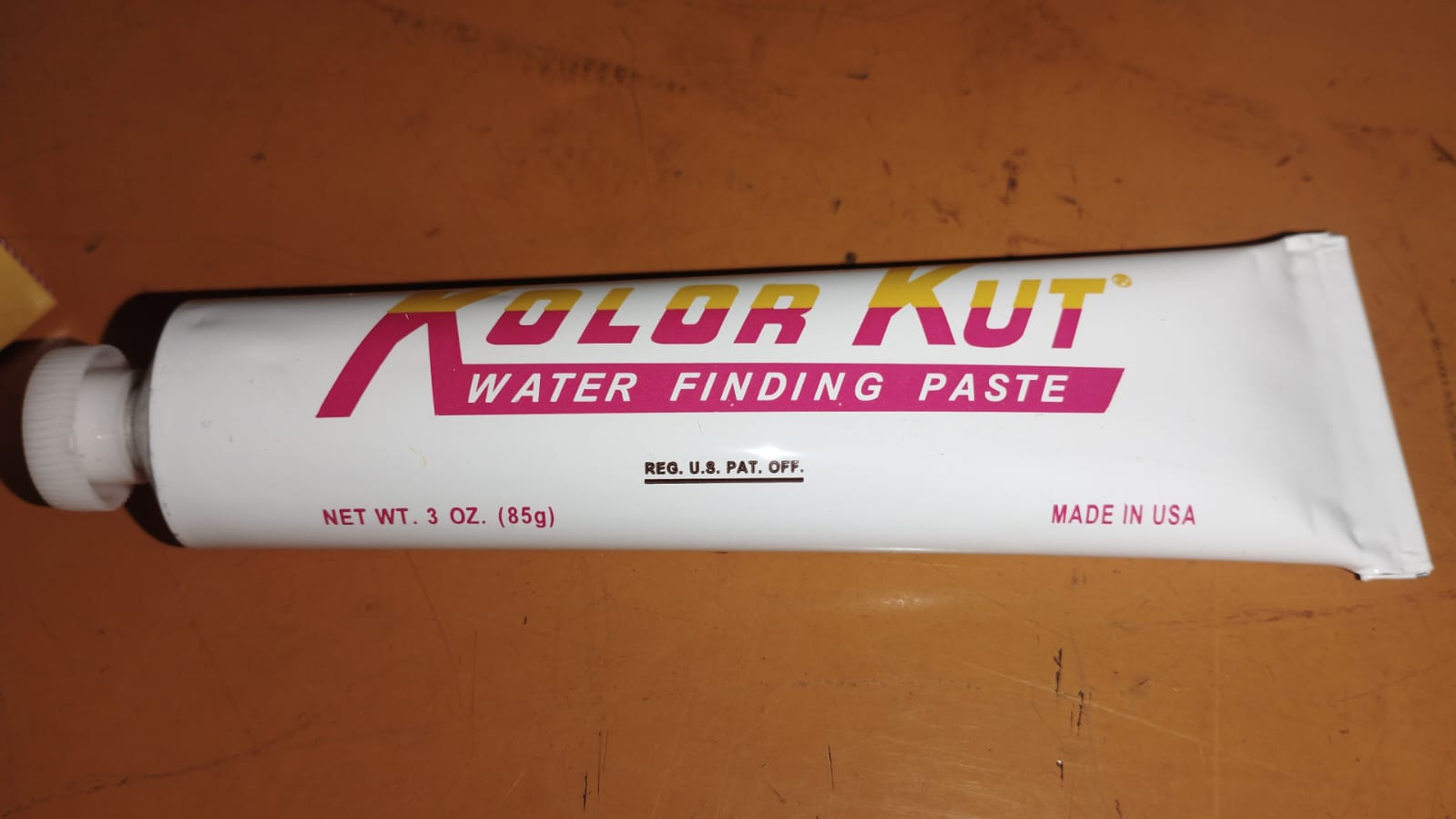 Pasta Water Finder kolor kut 85gr IMPA 650890