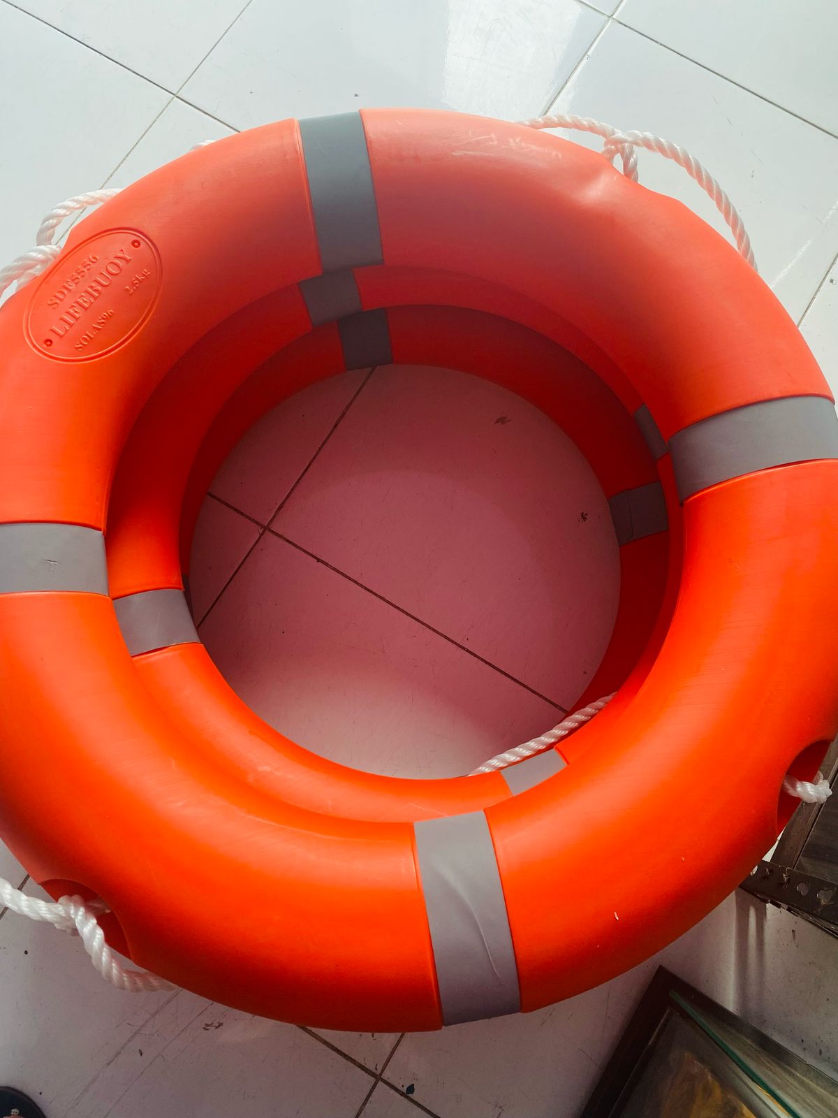 PELAMPUNG LIFEBUOY HY5555-1 Solas (2,5 KG)
