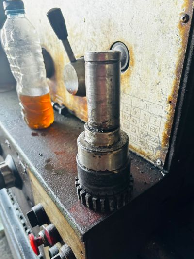 bubut sambung as mesin bor air(sebelum)