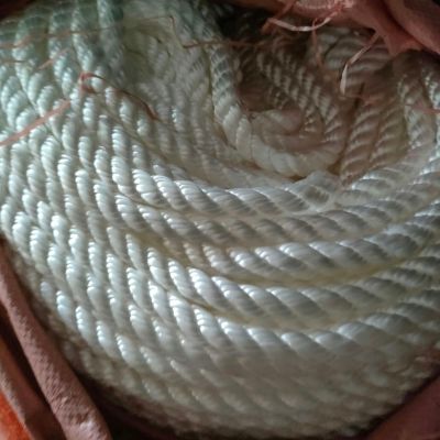 TALI TAMBANG NYLON PUTIH 8 MM PANJANG 100 METER