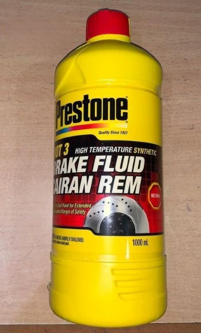 Minyak Rem Warna Merah Prestone Brake Fluid DOT 3 1000 M
