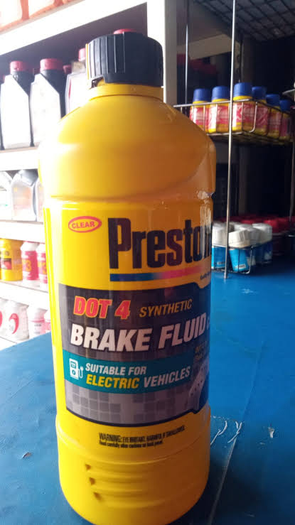 Minyak Rem Warna bening Prestone Brake Fluid DOT 4 1000 M